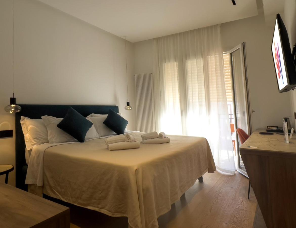 B&B Le Suites Di Costanza Cefalù Eksteriør billede