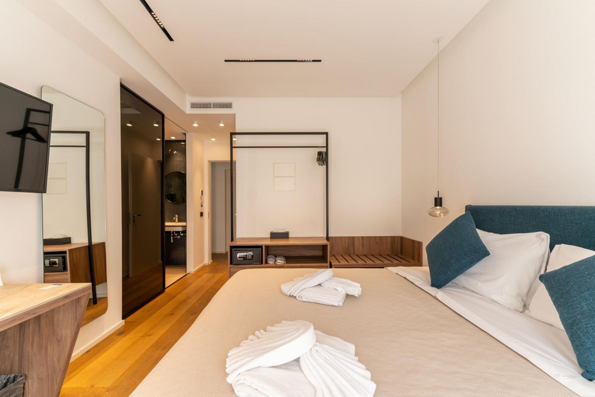 B&B Le Suites Di Costanza Cefalù Eksteriør billede